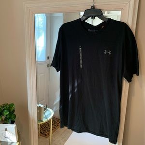 NWT! Men’s Under Armour Black TShirt